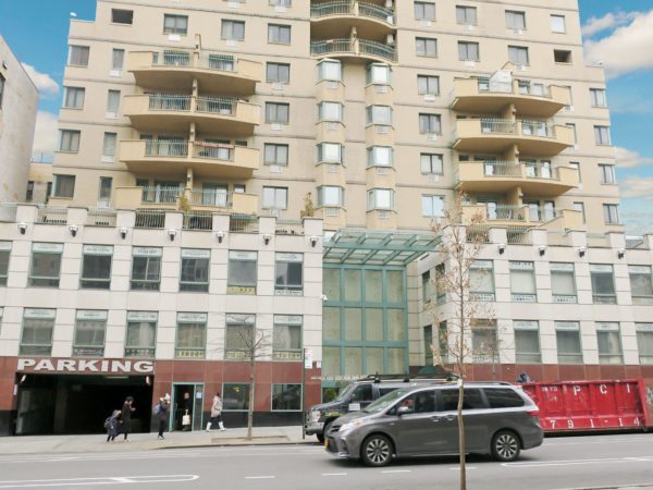 outside of 1 bedroom luxury condo