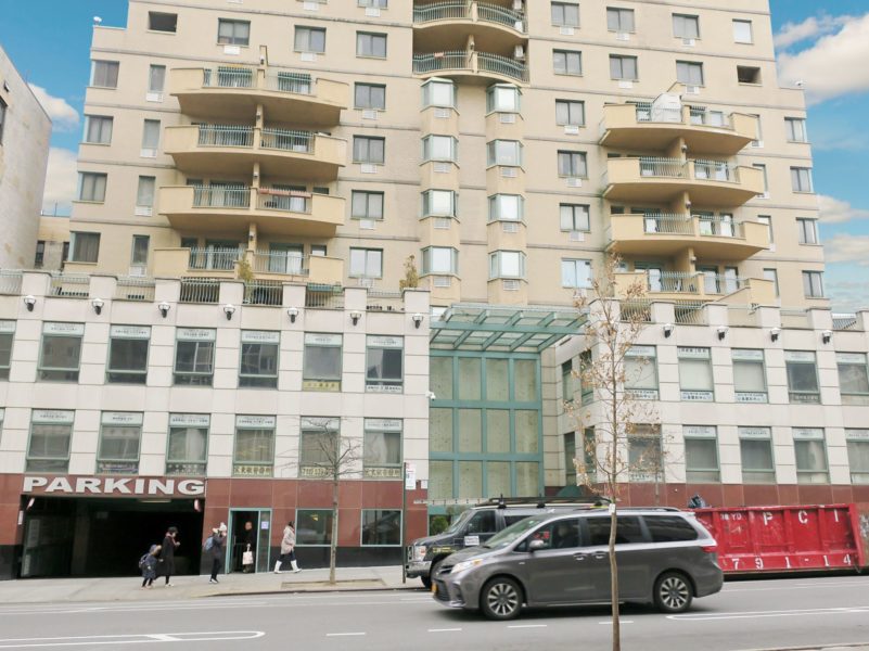 outside of 1 bedroom luxury condo