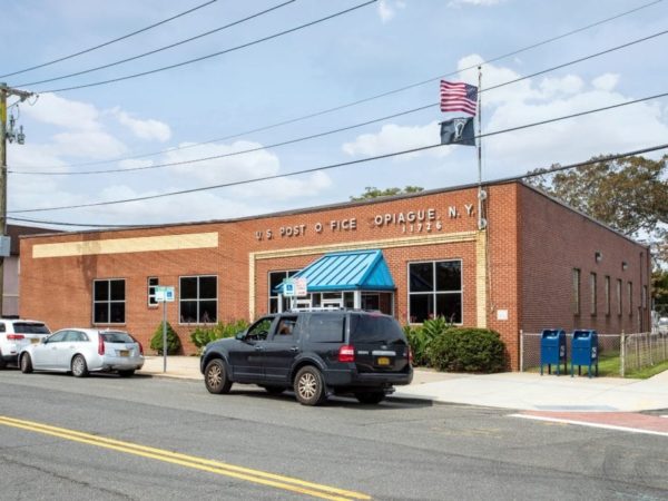 outside of post office being leased