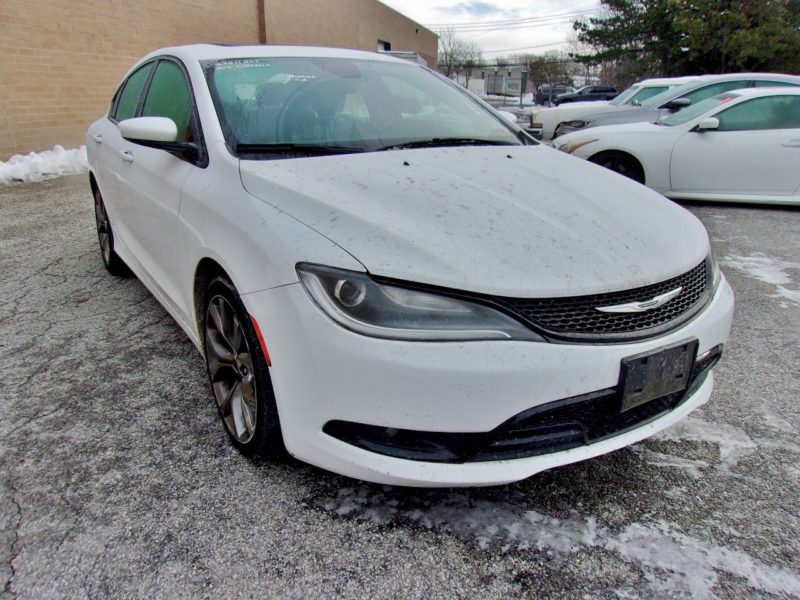 white chrysler for sale at maltz auto auctions