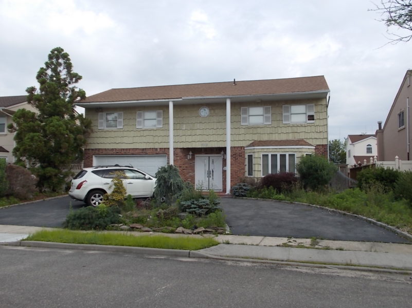 small private home up for sale at Maltz Auctions in New York City, New York