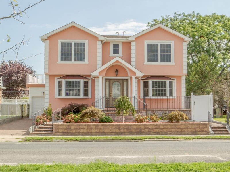 Front of private home up for sale at Maltz Auctions