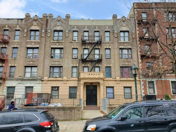 exterior of apartment for sale at maltz auctions in new york