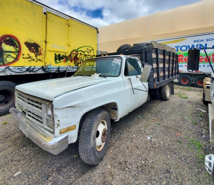 white equipment truck for sale at maltz auctions in new york city