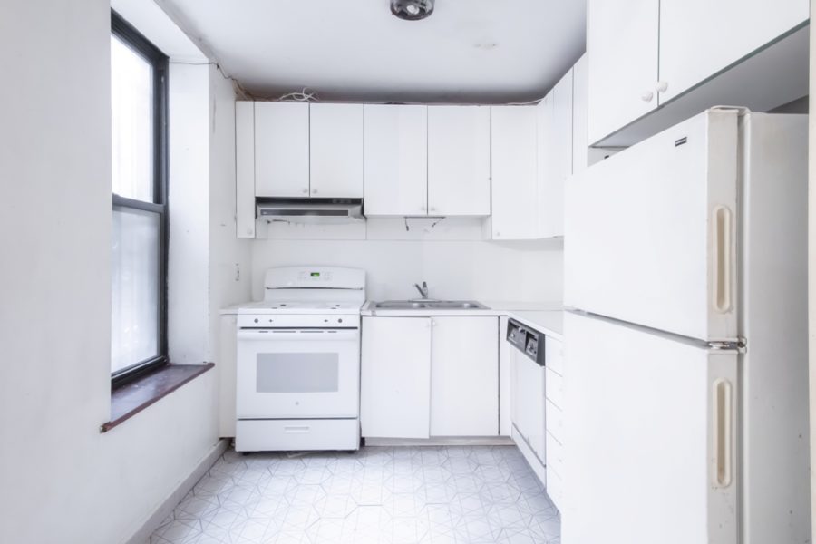 kitchen of duplex condo for sale at maltz auctions in new york