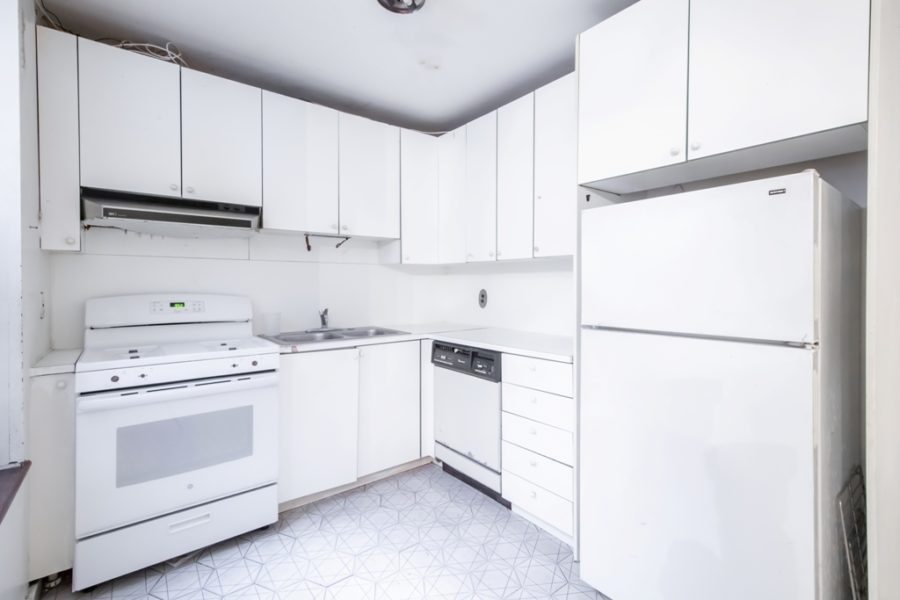 kitchen of duplex condo for sale at maltz auctions in new york