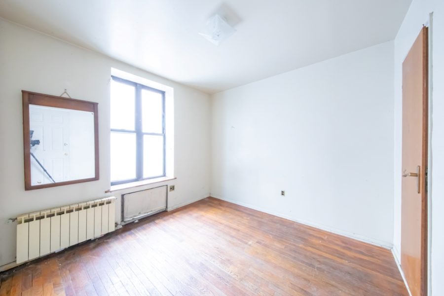 room of duplex condo for sale at maltz auctions in new york