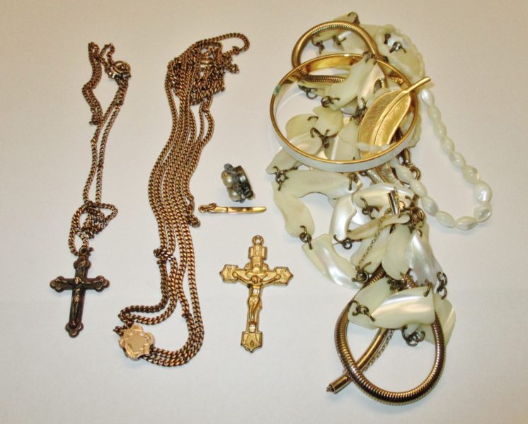 luxury jewelry and necklaces for sale at maltz auctions in new york