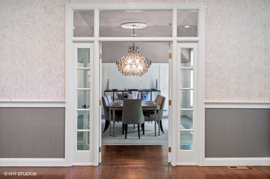 dining room of 6 bedroom home on 2 acres of land for sale at auction