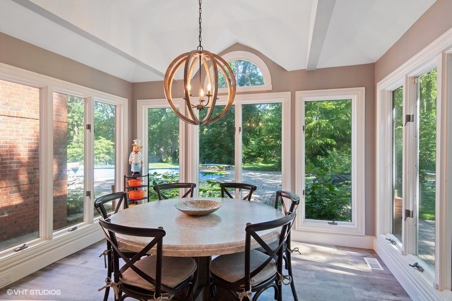 dining area of 6 bedroom home on 2 acres of land for sale at auction
