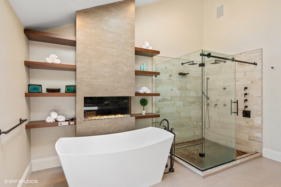master bath of 6 bedroom home on 2 acres of land for sale at auction