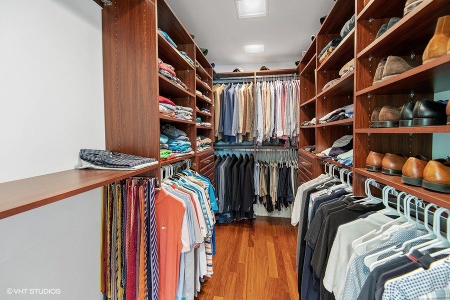 walk-in closet of 6 bedroom home on 2 acres of land for sale at auction