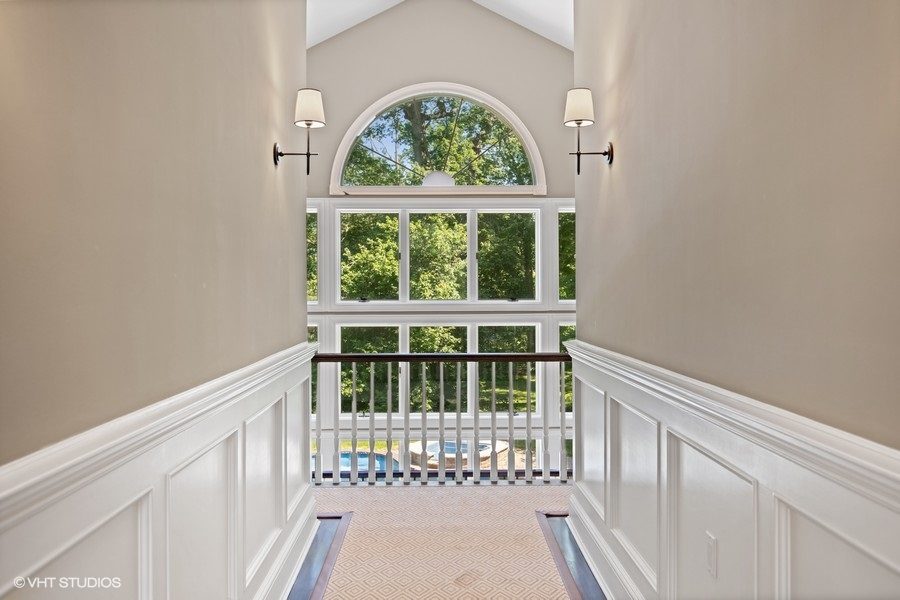 balcony of 6 bedroom home on 2 acres for sale at maltz auctions