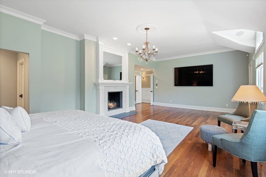 bedroom of home on 2 acres of land for sale at maltz auctions