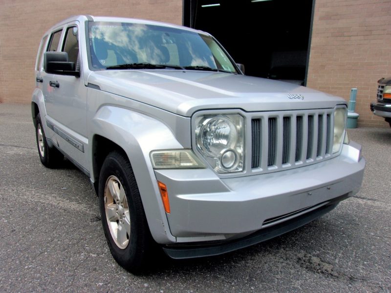 Silver Jeep up for auction at Maltz Auctions
