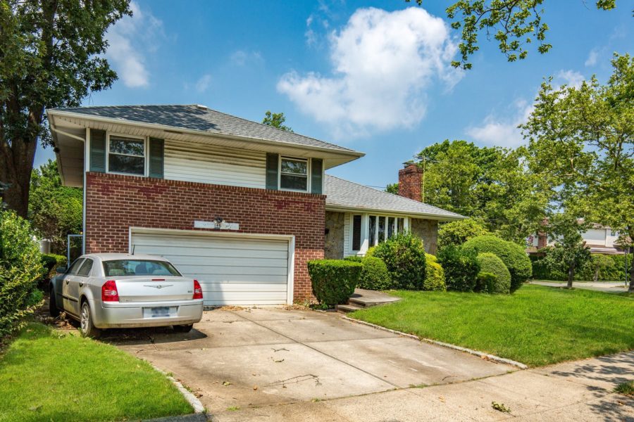 outside of 3 bedroom home for sale at maltz auctions