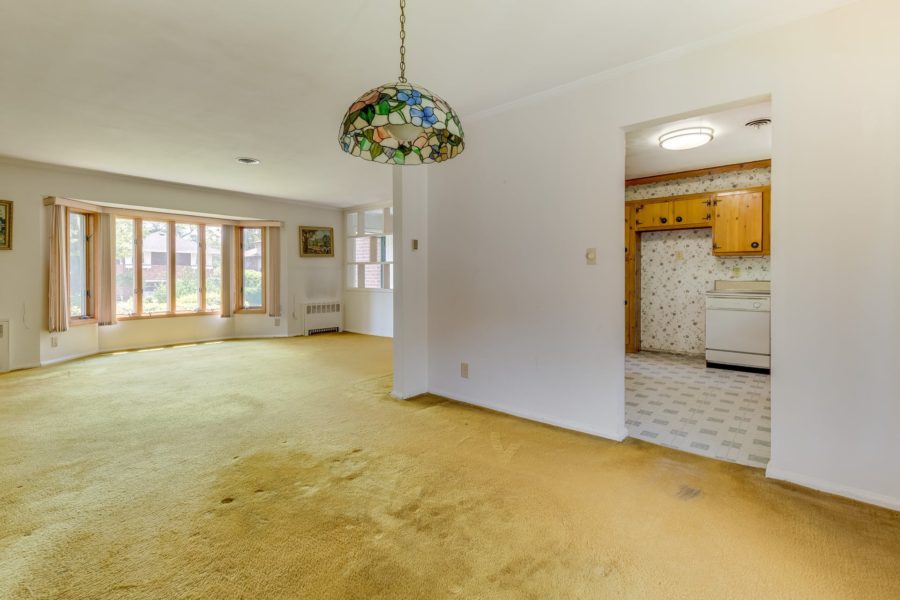 living area in 3 bedroom home for sale at maltz auctions