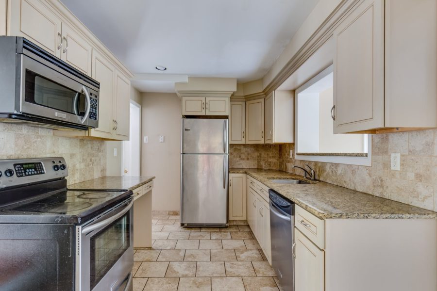 kitchen space of 4 bedroom home for sale at maltz auctions