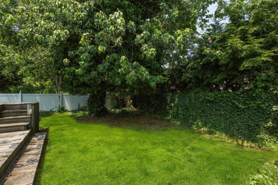 yard of 4 bedroom home for sale at maltz auctions in new york