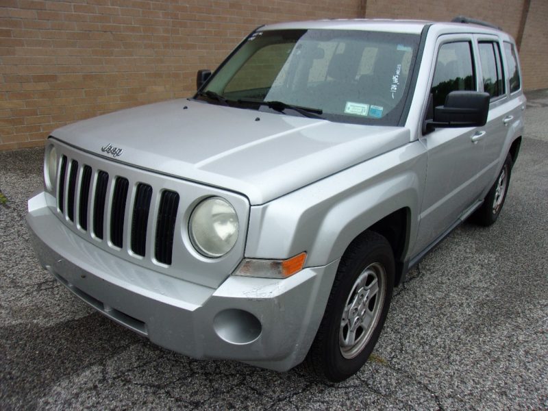 silver jeep car for sale at maltz auto auctions