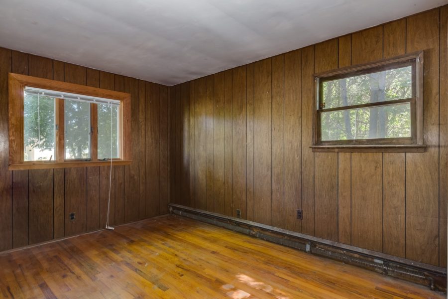 room of home up for sale at Maltz Auctions