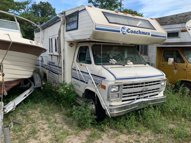 RV up for car auction at Maltz Auctions