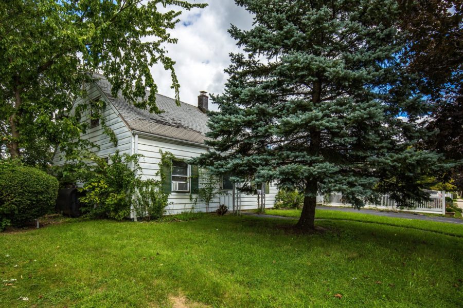 outside of home for sale at Maltz Auctions