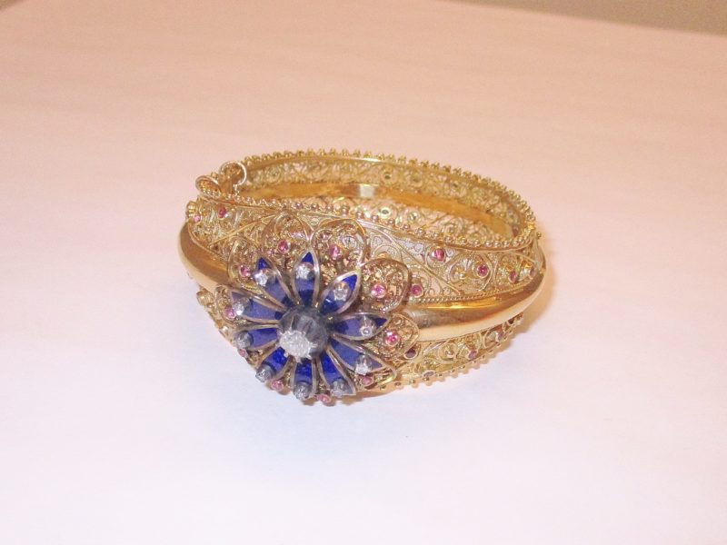 gold bracelet for sale at maltz auctions in new york city