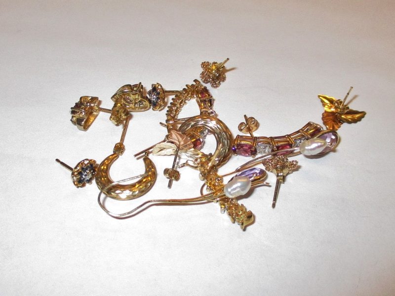 gold items for sale at maltz jewelry auctions