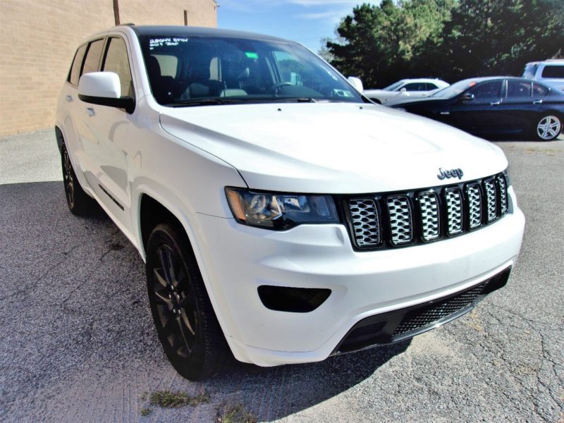 white jeep for sale at maltz auto auctions